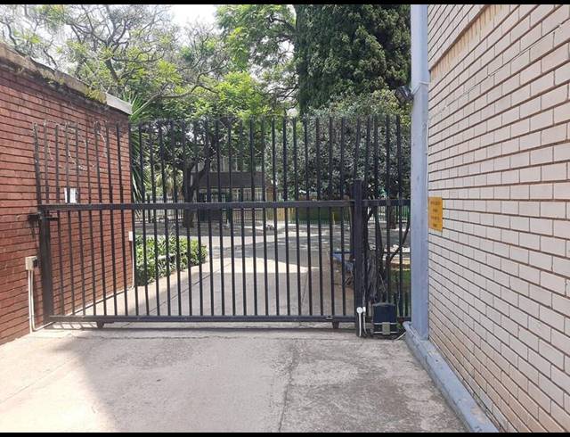 2 BEDROOM APARTMENT FOR SALE IN SUNNYSIDE